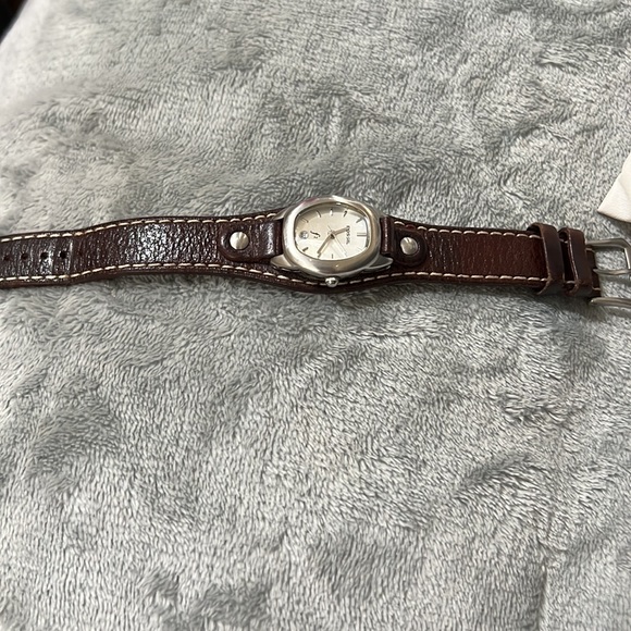 Fossil F2 leather band watch - Picture 10 of 15